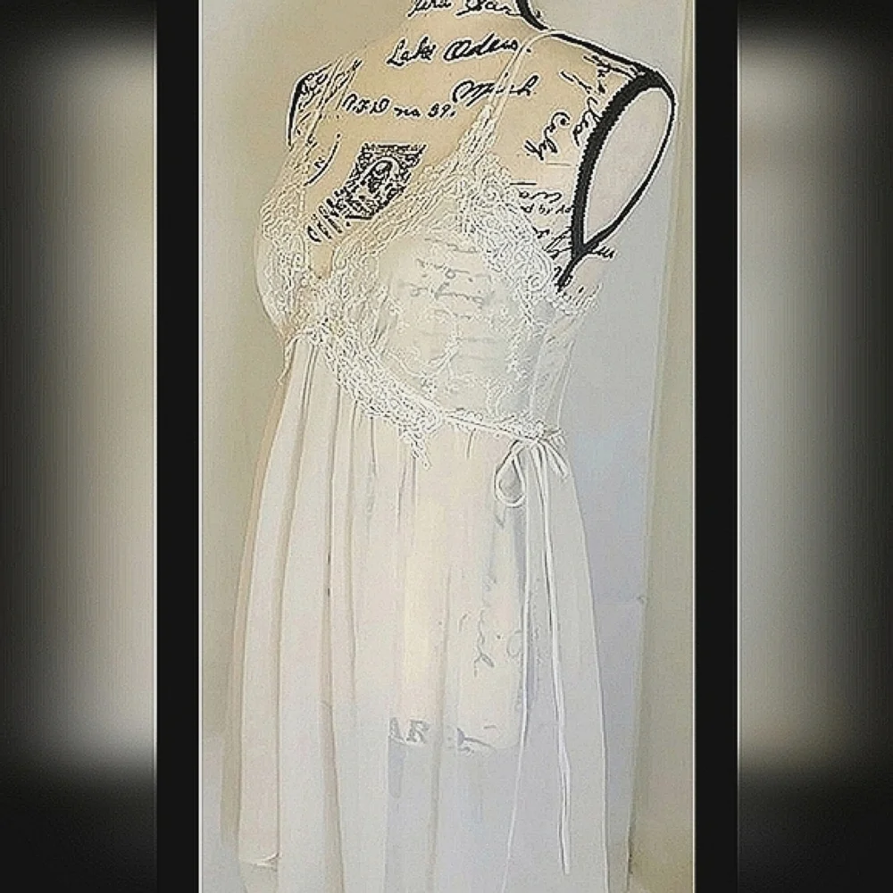 Vintage Wisteria Diane Samandi Ivory Slip Babydoll Bridal Lingerie Medium Rare