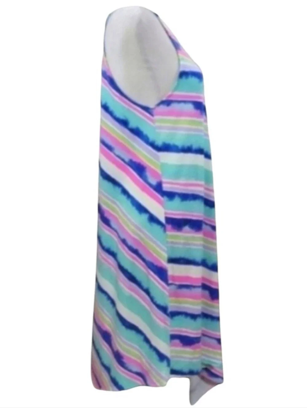 Lilly Pulitzer or pit featuring