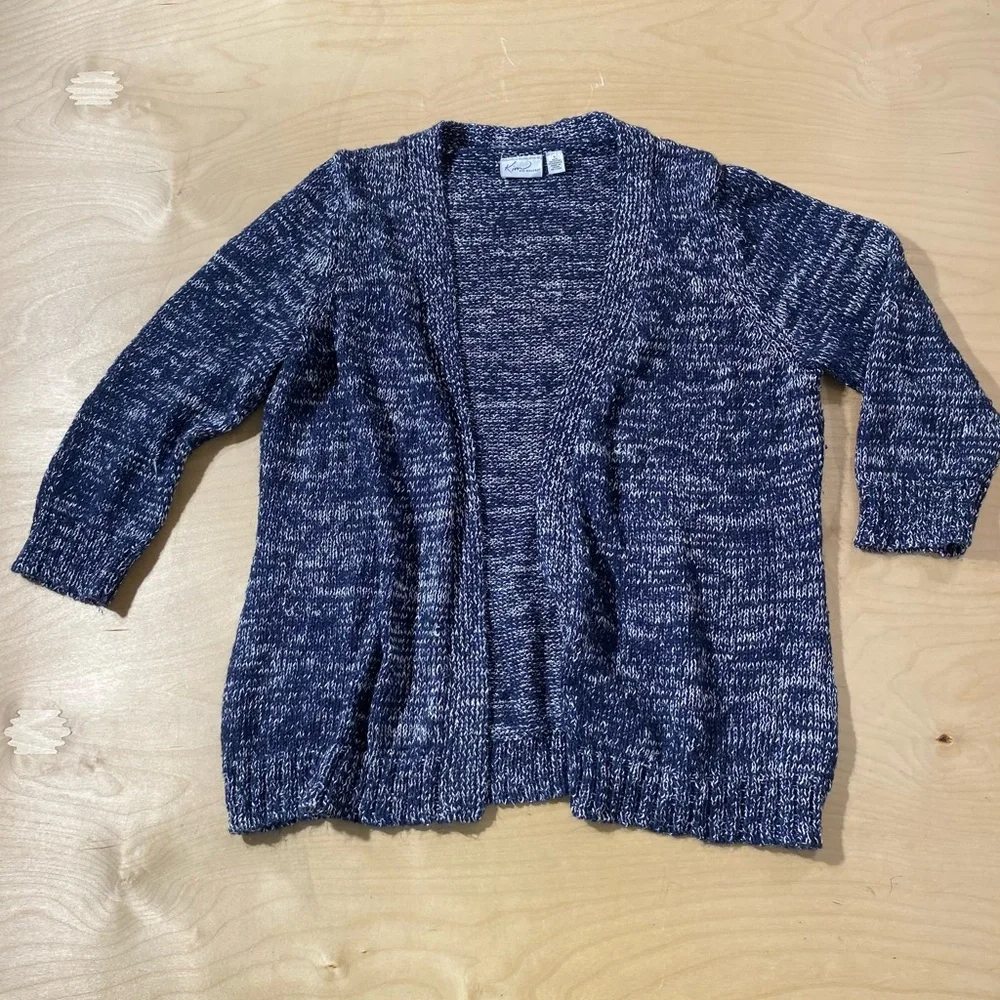 Kim Rogers chic navy