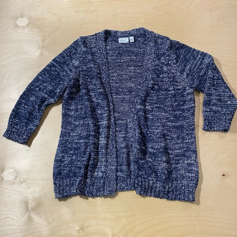 Kim Rogers chic navy