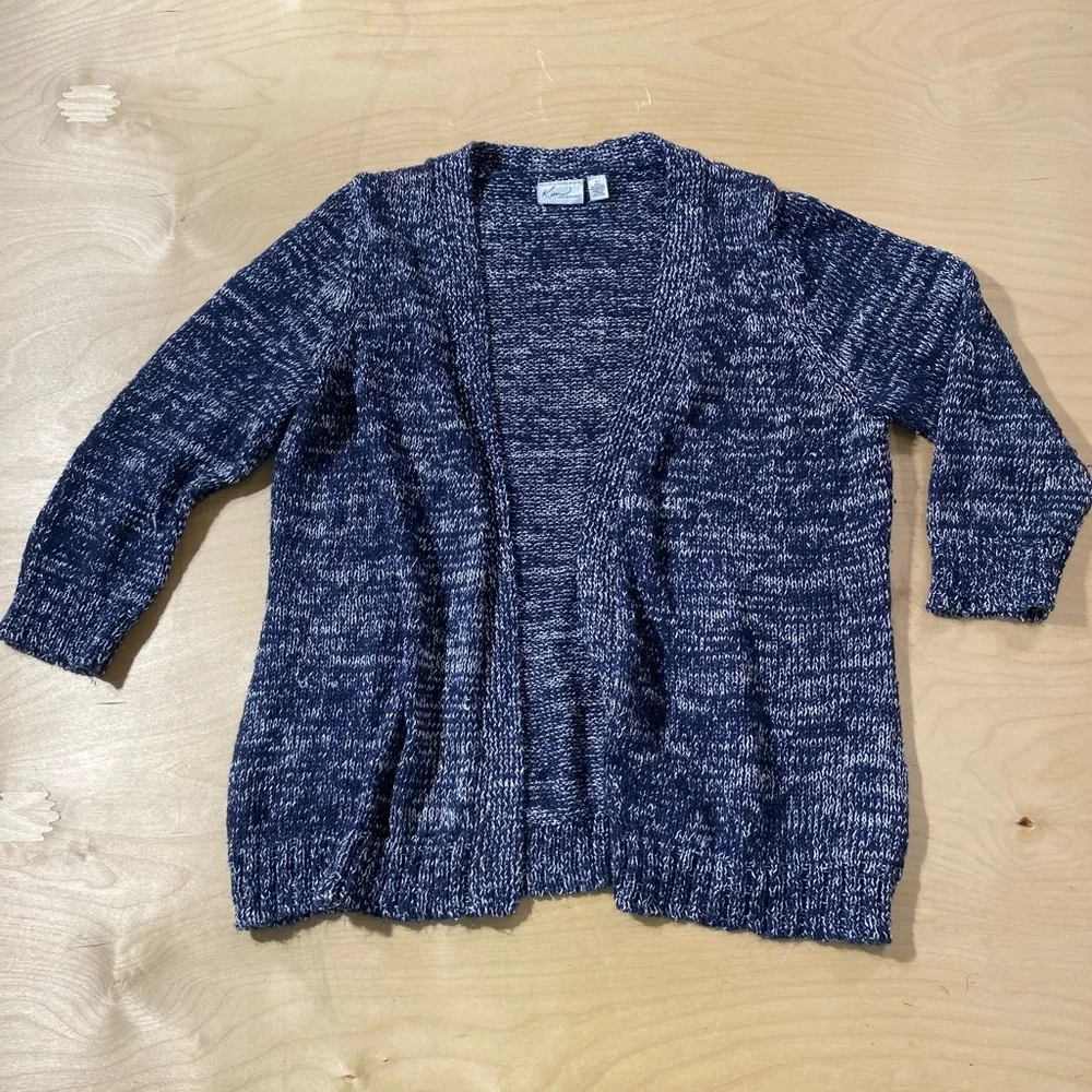 Kim Rogers chic navy