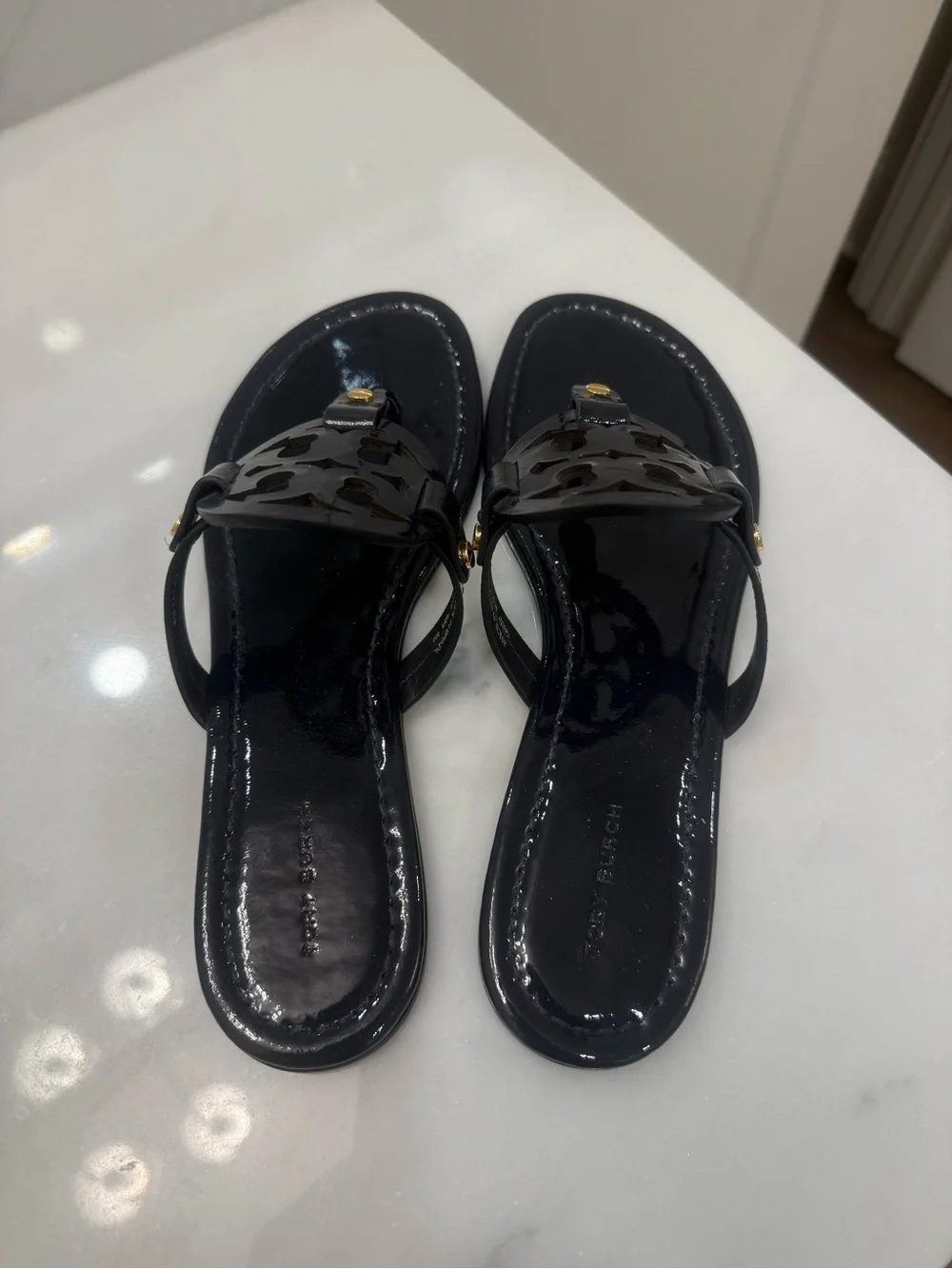 Tory Burch toe iconic