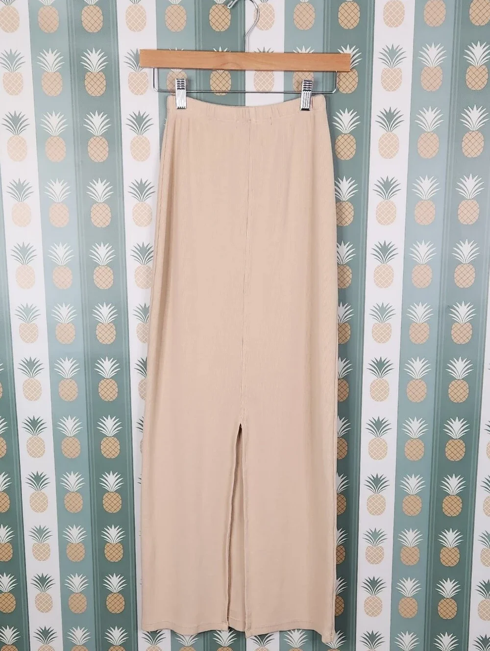PERFECT WHITE TEE Aja Structured Rib Maxi Skirt
