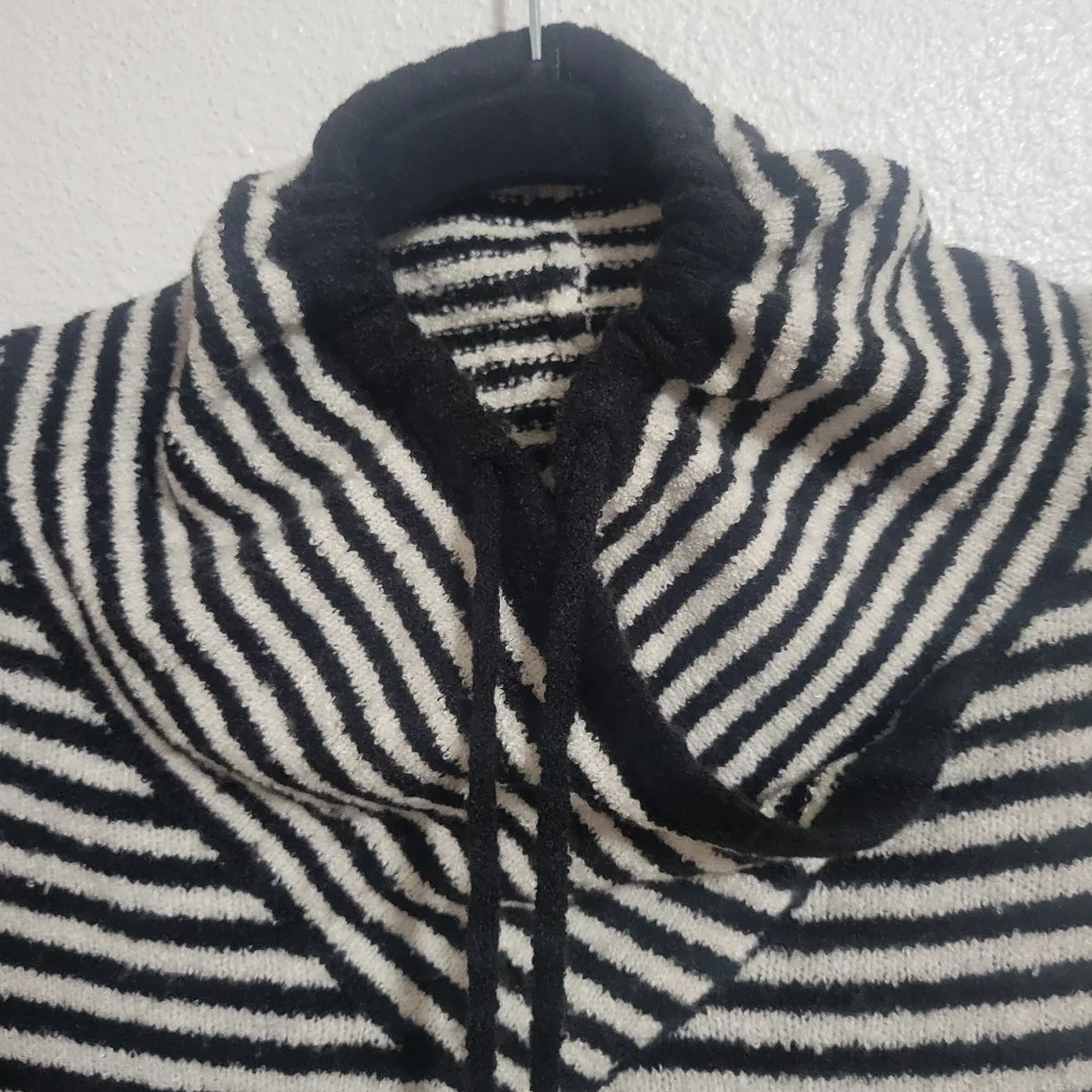 Philosophy sweater has