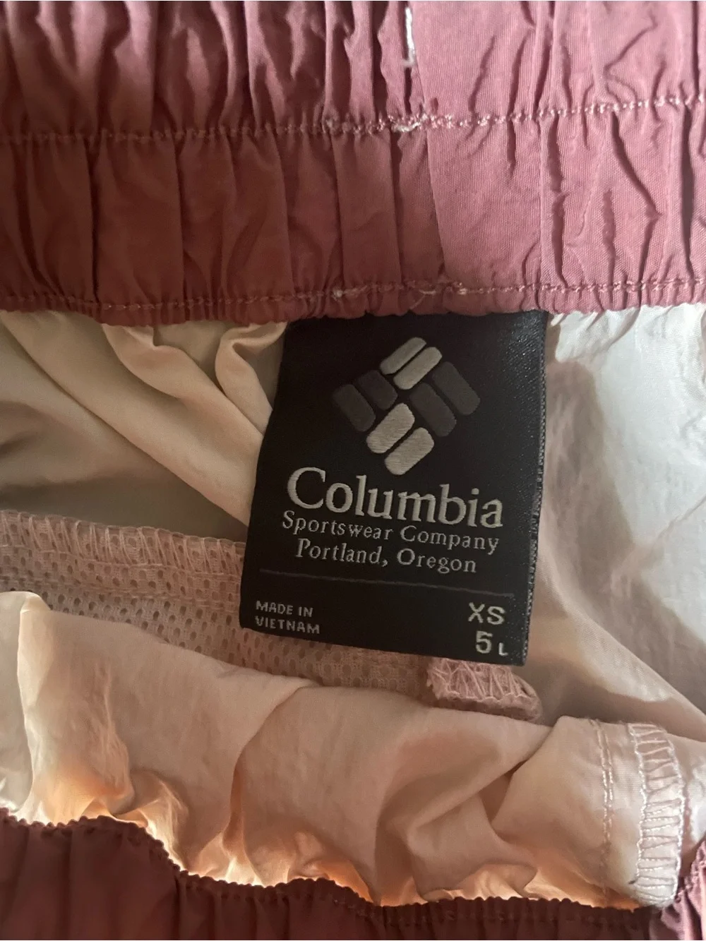 Columbia pull shorts