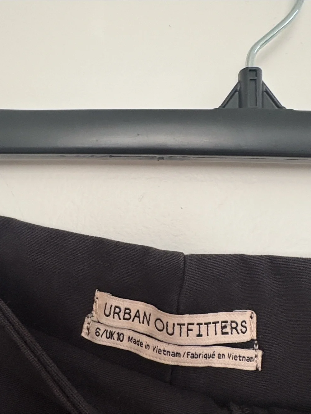 Urban Outfitters knee exposed
