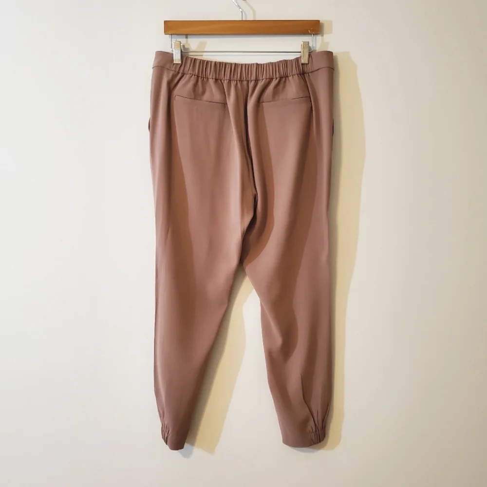R Label The Reset Modern Crepe Jogger Pants - Soft Clay Mauve - Large