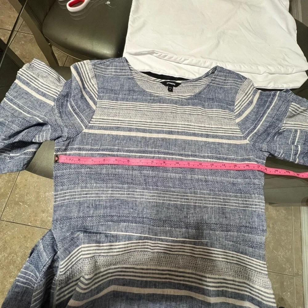 Express embrace relaxed