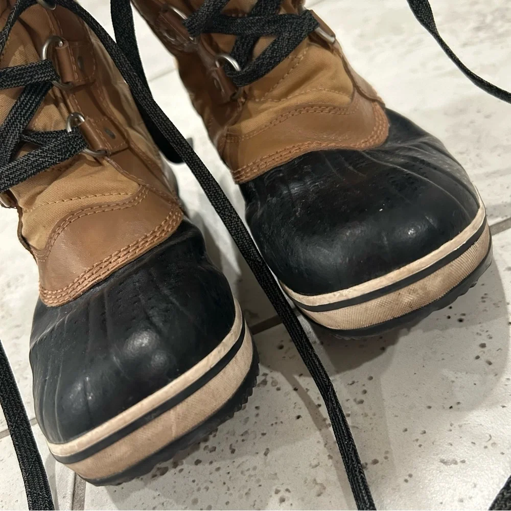 Sorel size good