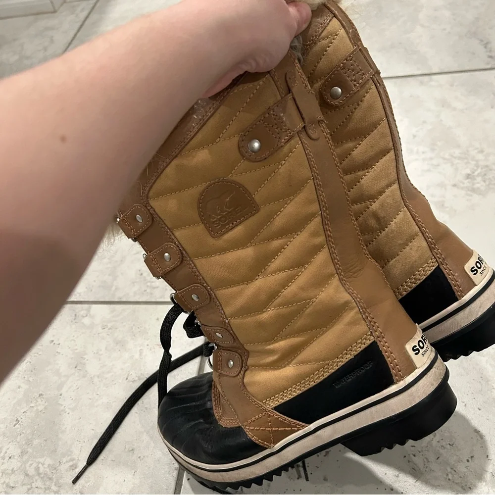 Sorel size good