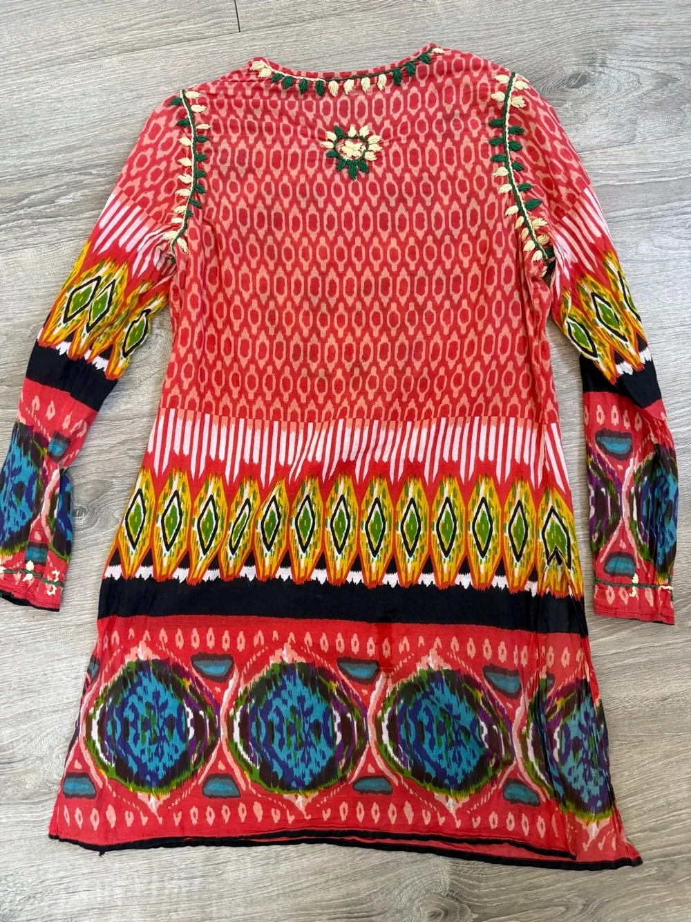 J. Peterman vibrant embroidered