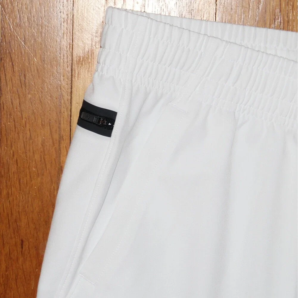Under Armour loose 17