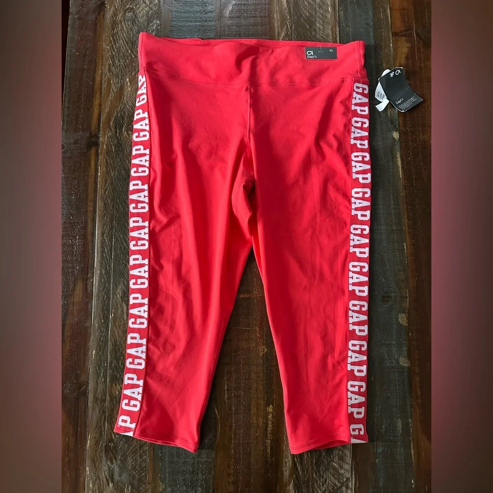 NWT Gap GapFit Women's XL Pink Logo Cropped Capri Leggings | SKU 0522