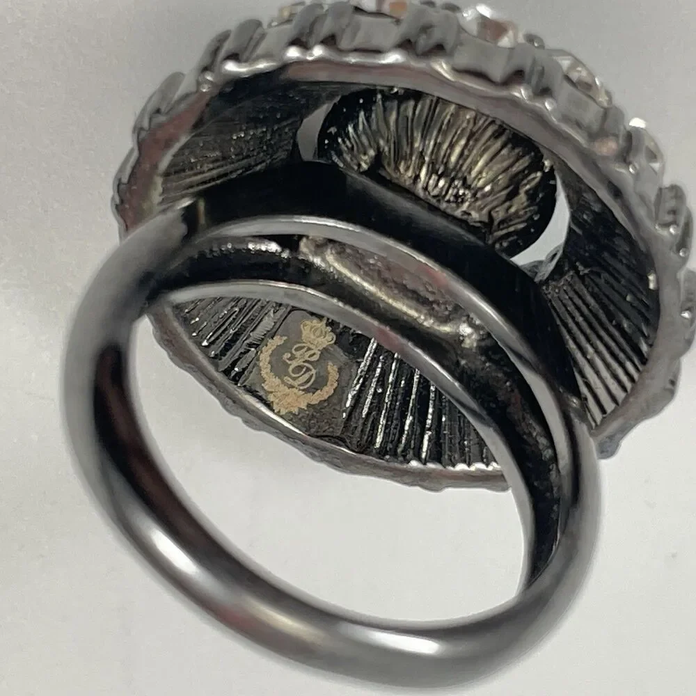 Premier Designs add touch