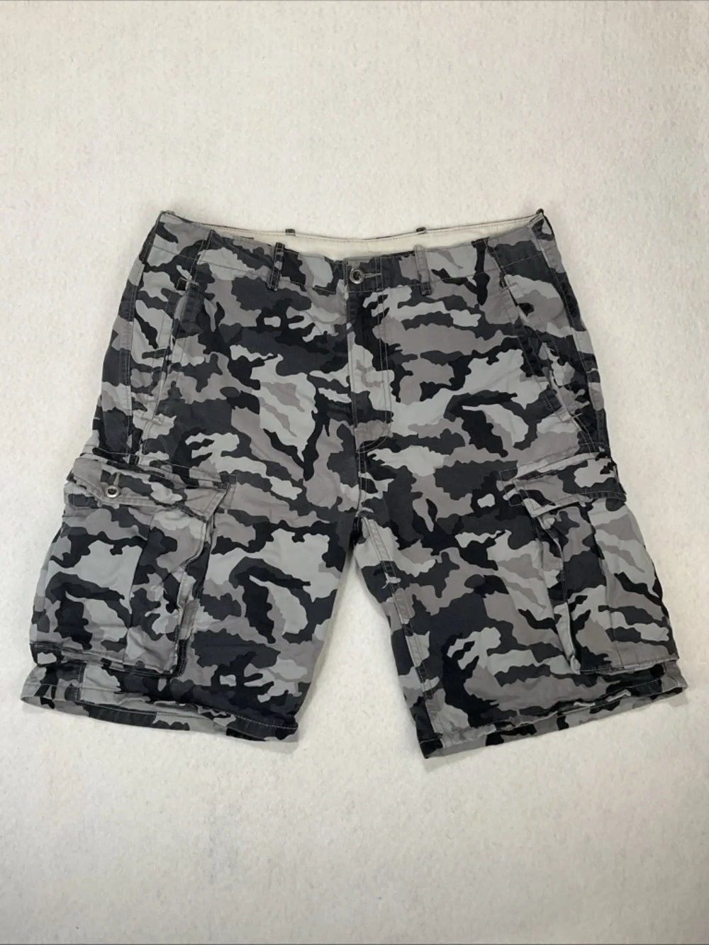 Levi's Cargo Shorts Black & Gray Camo Utility Pockets Baggy Men's Size 34