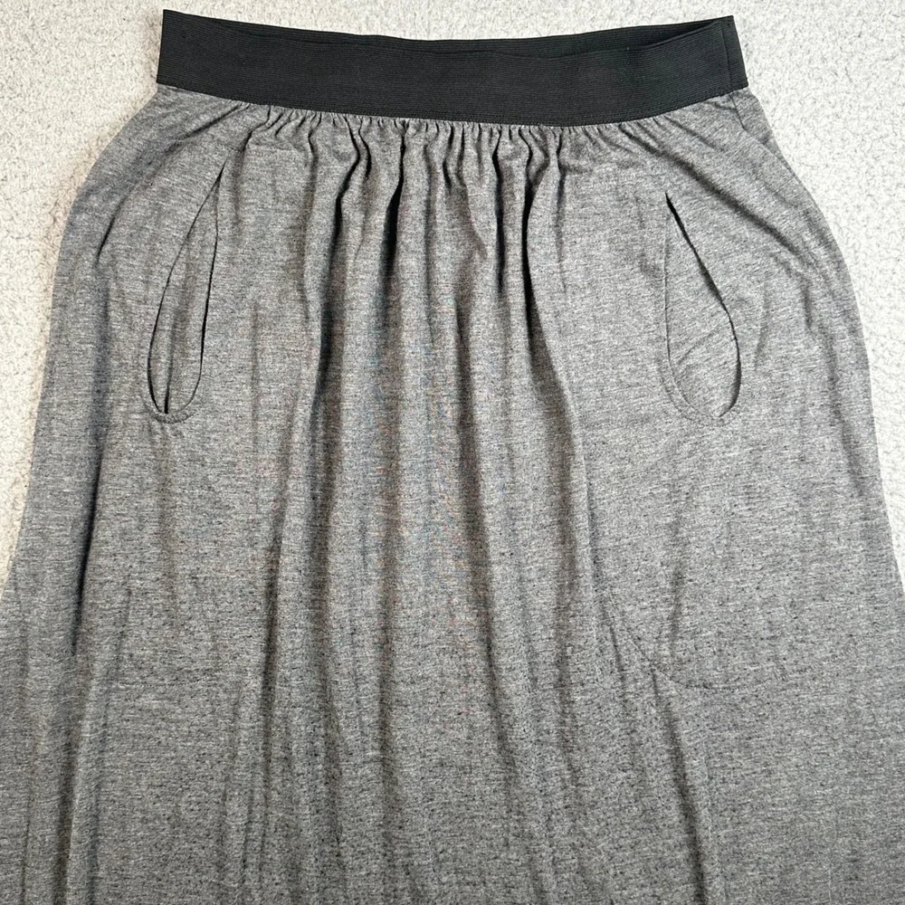 Peruvian Connection elevated flat gray