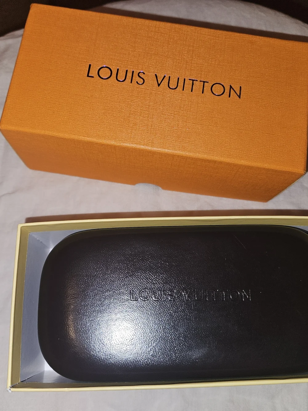 Louis Vuitton Black Round Sunglasses - Designer Women’s Accessories