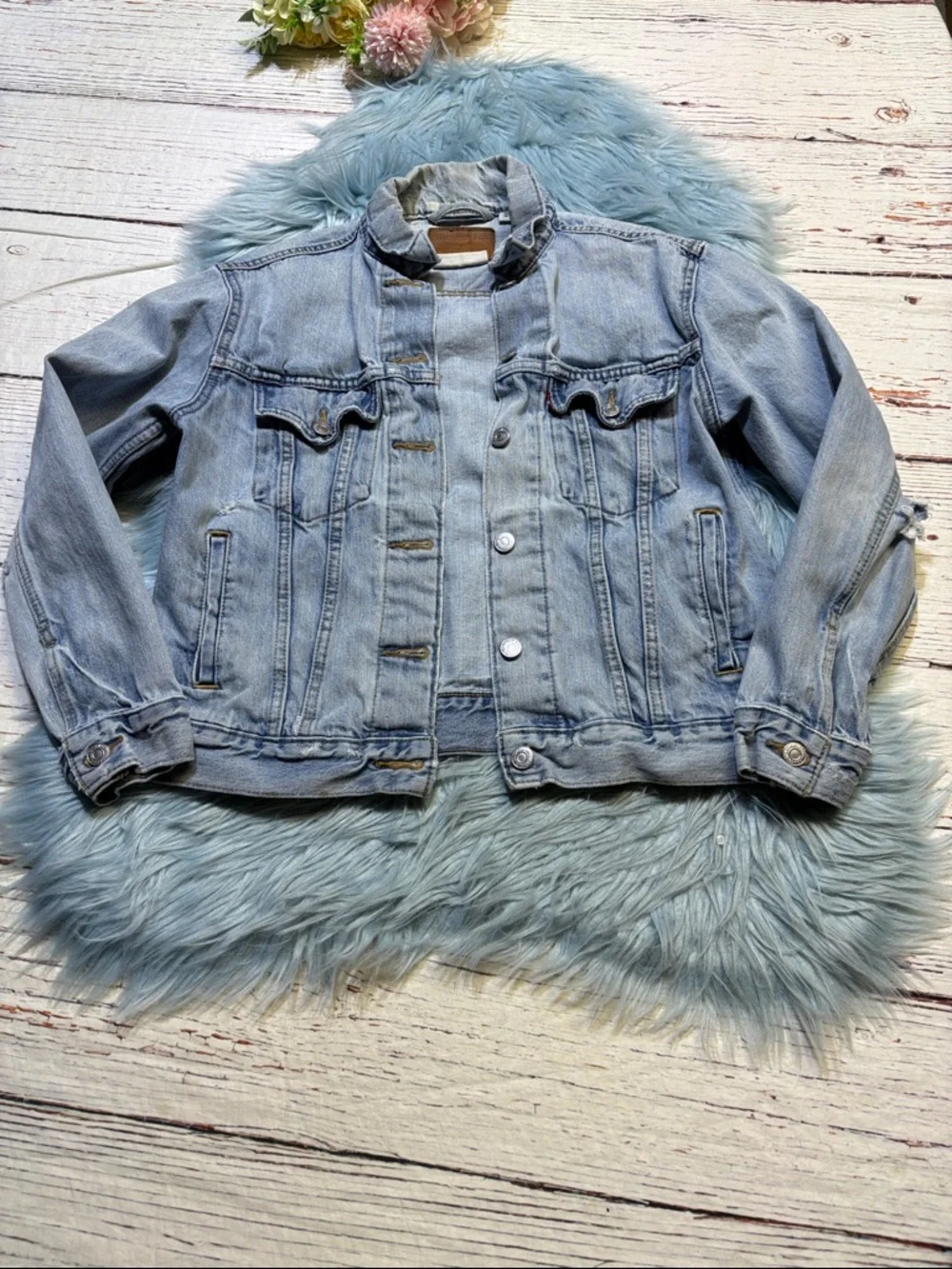 Levi's Light Blue Denim Distressed Jean Jacket sz S