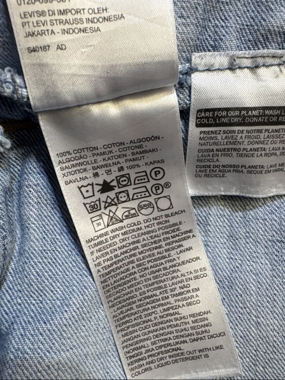 Levis levi light