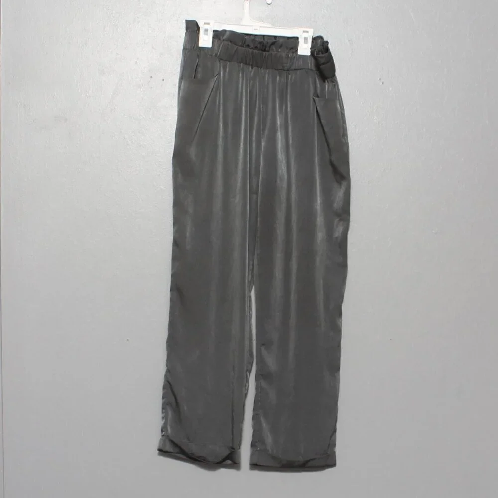 Lulu’s satin gray green paper bag elastic waist cuffed pants