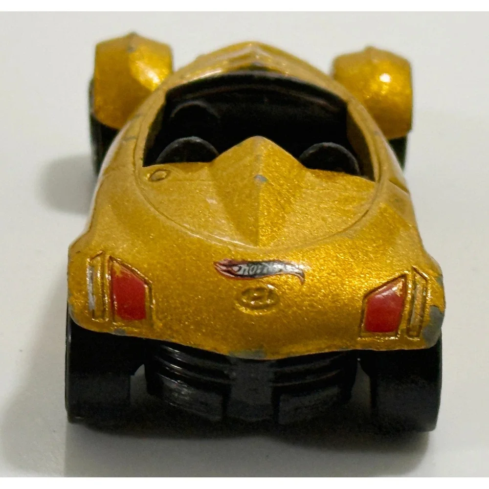 Hot Wheels Hyundai Spyder Concept Kids 1:64 Gold Metallic Die-cast Toy Car 2001