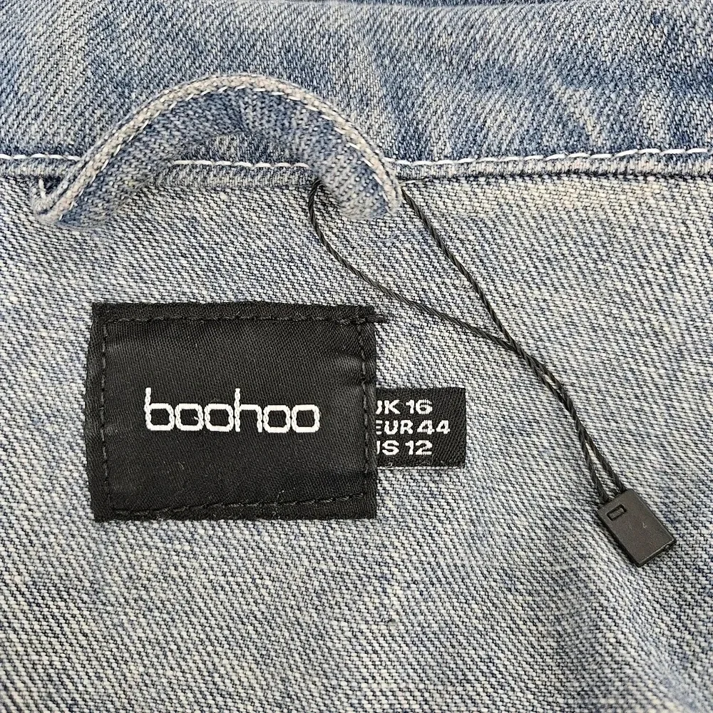 Boohoo chest new or