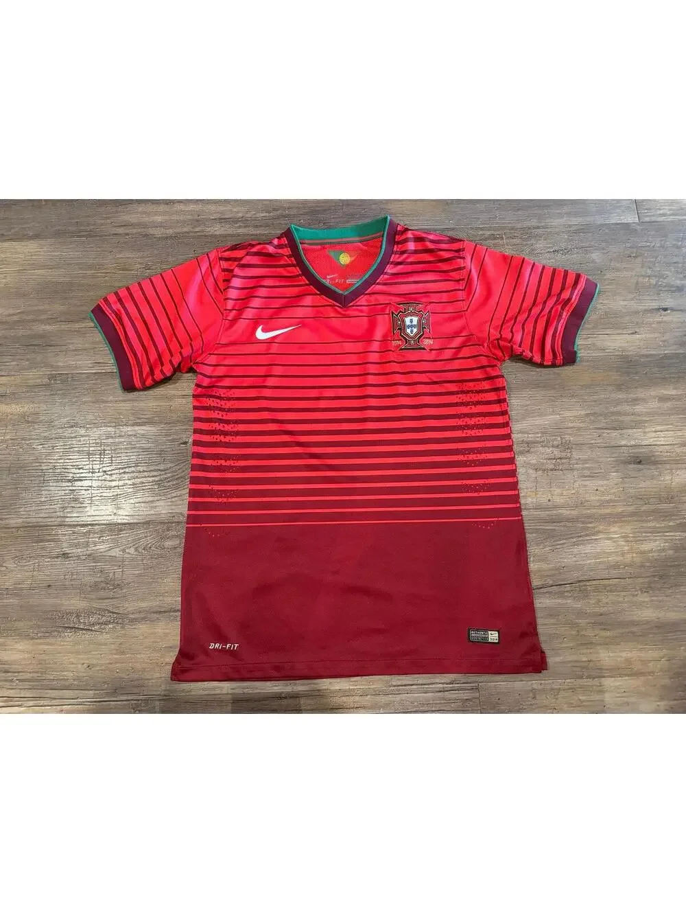 Nike Soccer Jersey Tshirt Portugal 2014-15 Red Shirt Sz sm