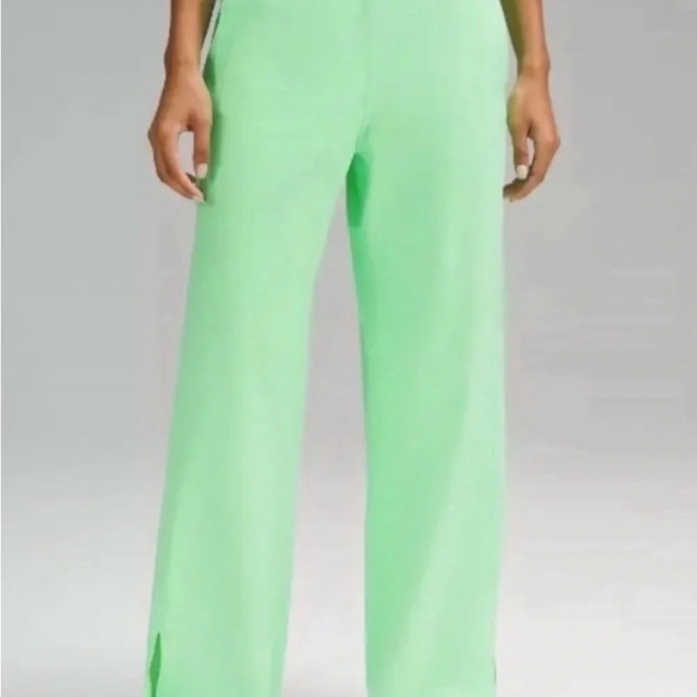WNS Lululemon Stretch Woven Wide-Leg High Rise Pants Bright Green Size Large