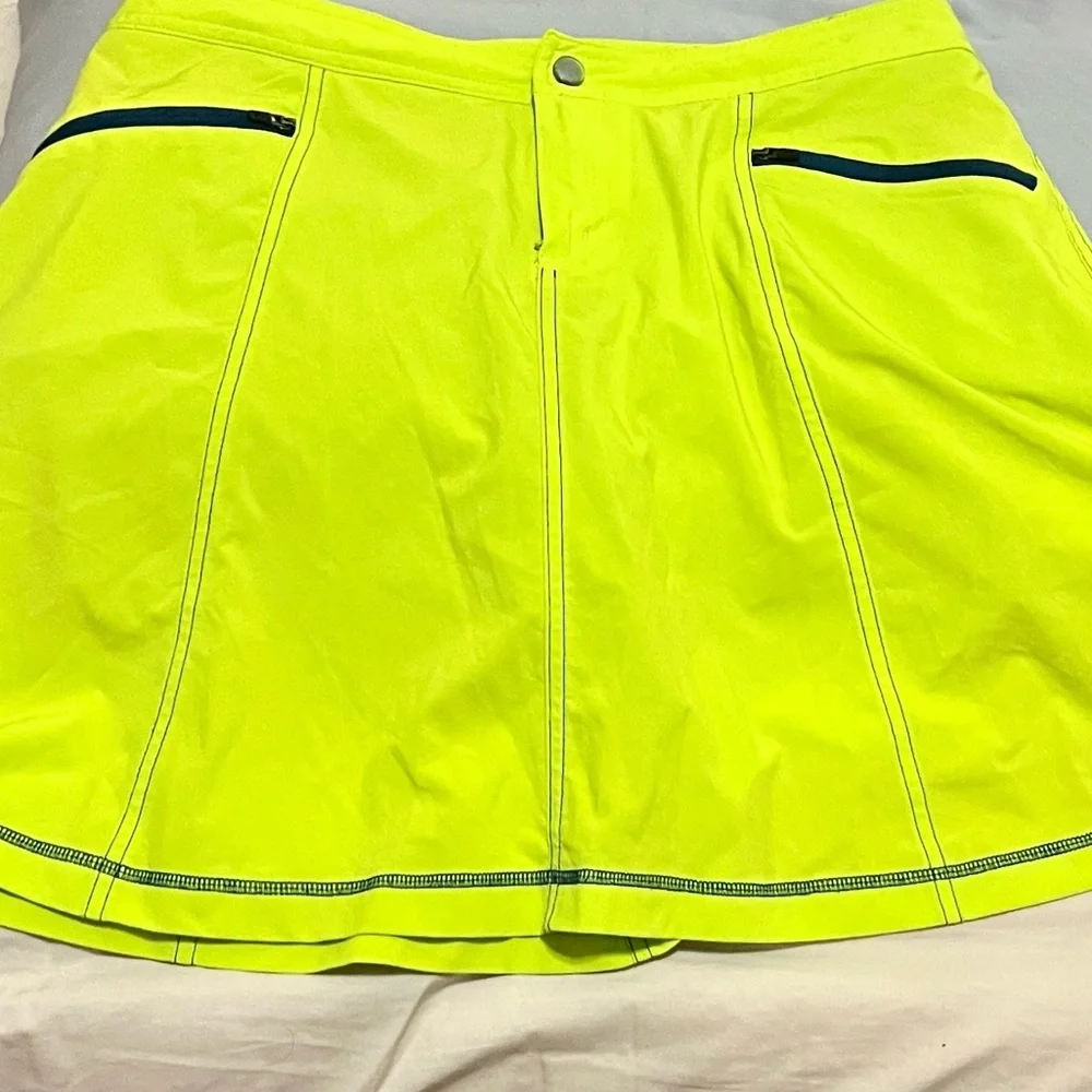 Title Nine, Neon Chartreuse Golf Tennis Skort Stretch Athletic Skirt SIZE Large