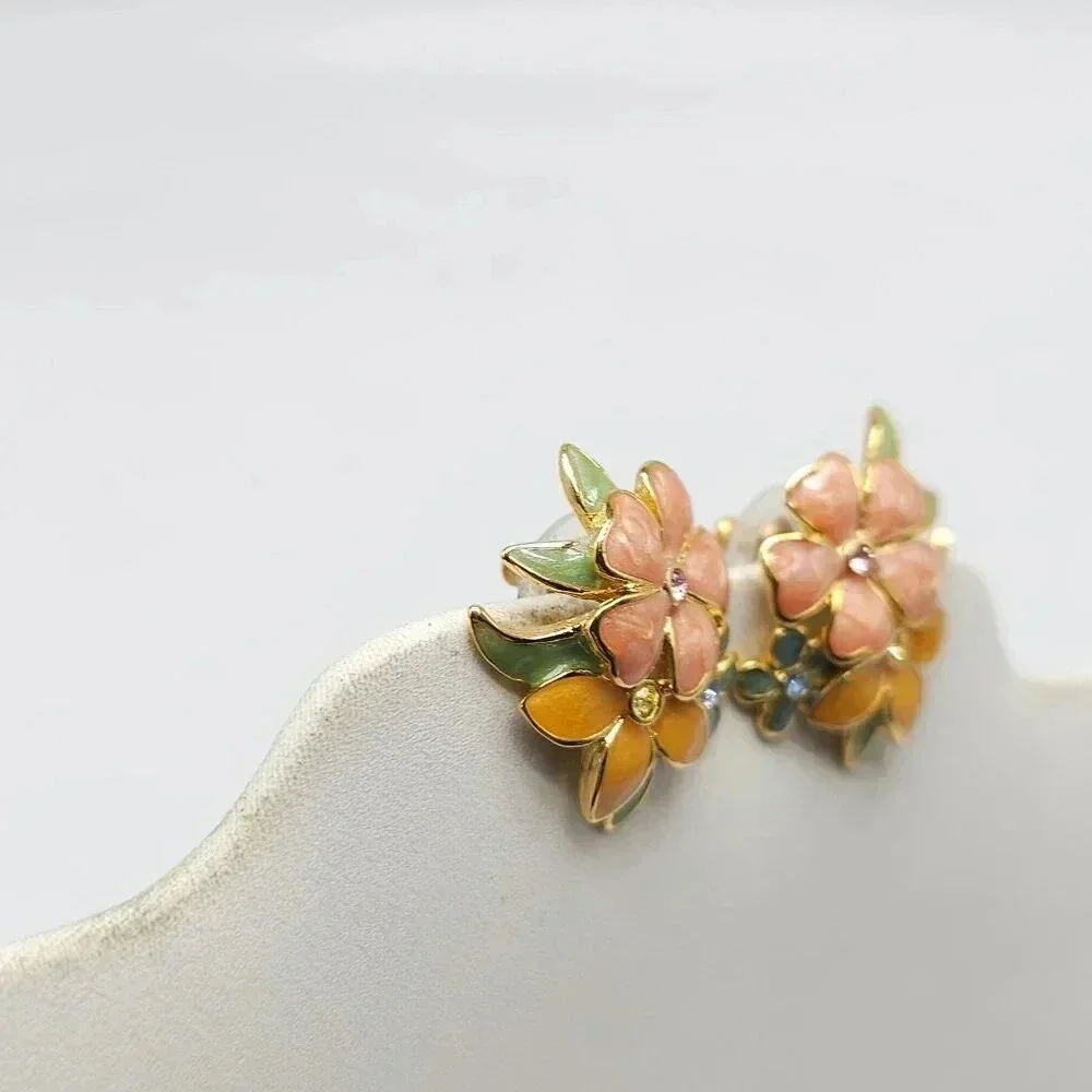Joan these earrings