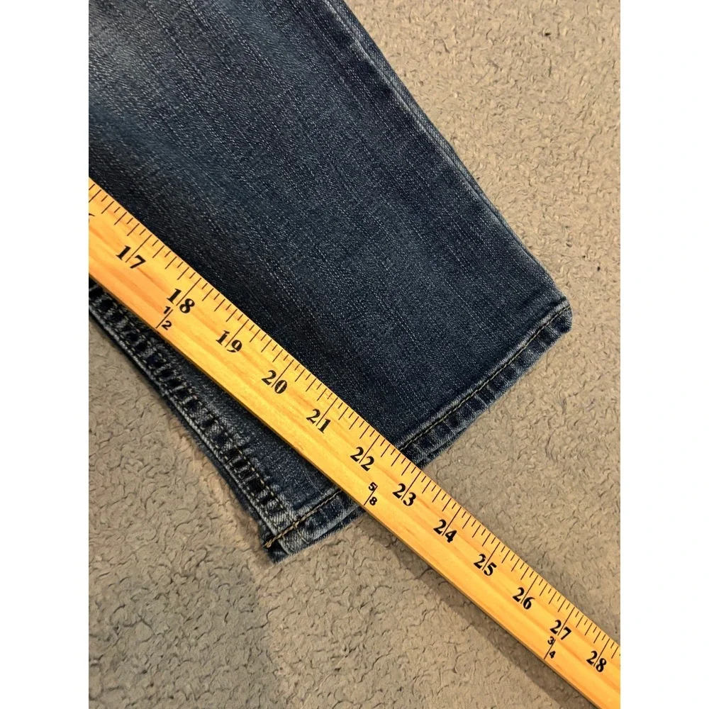 Lee zip refer