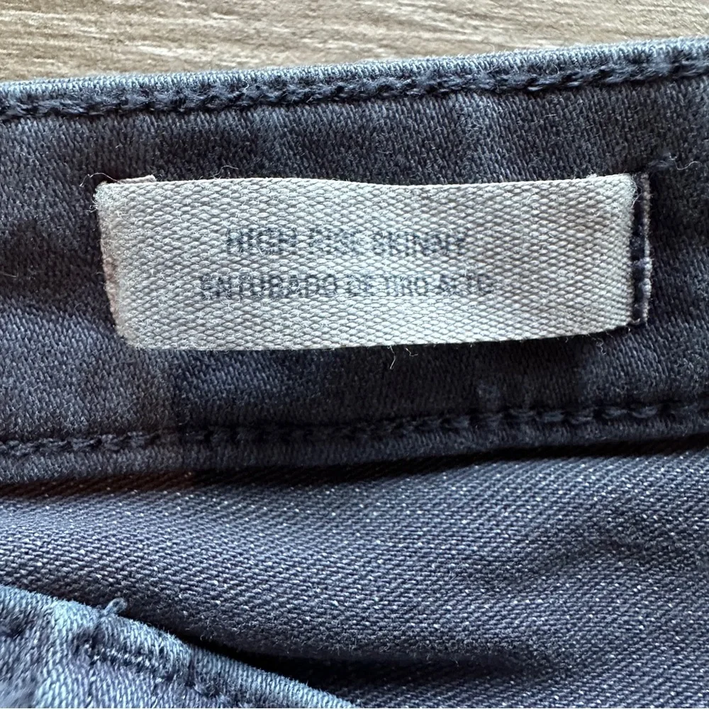 Universal Thread High Rise Jeans Size 10