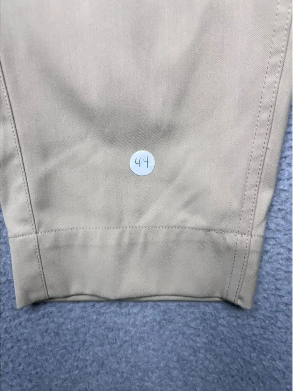 Izzue yourself khaki