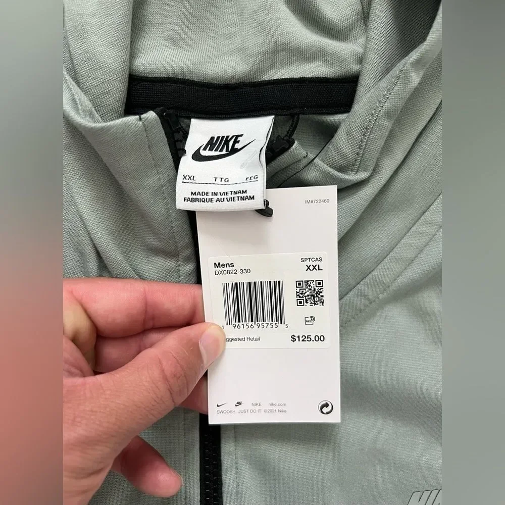 Nike lightweight tech