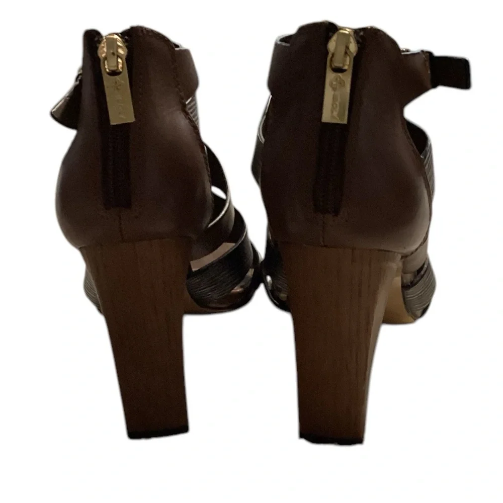Isola gently used