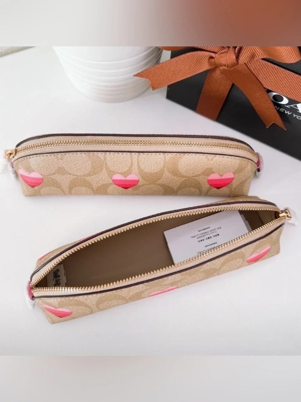 Coach case lining