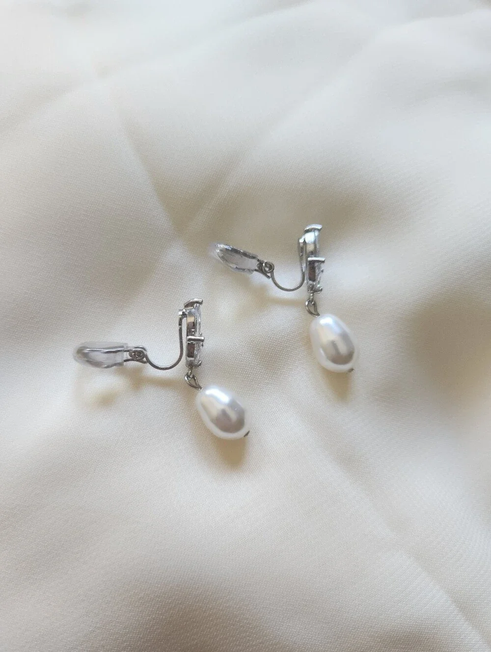 Handmade post everythingbride zircon