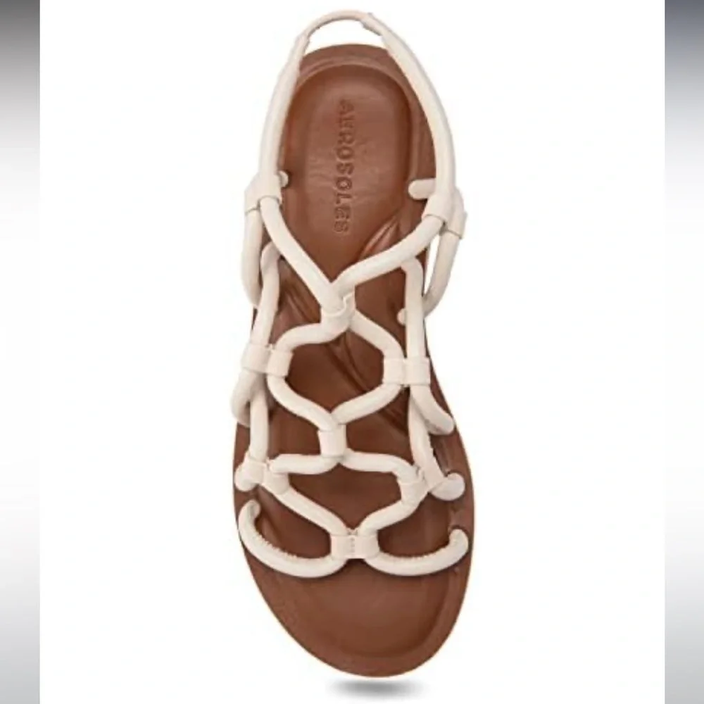 AEROSOLES reposhing this