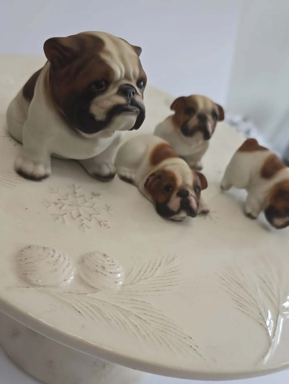 Vintage Harvey Knox  Set Of 4 House Global Art English Bulldog Figurines Japan