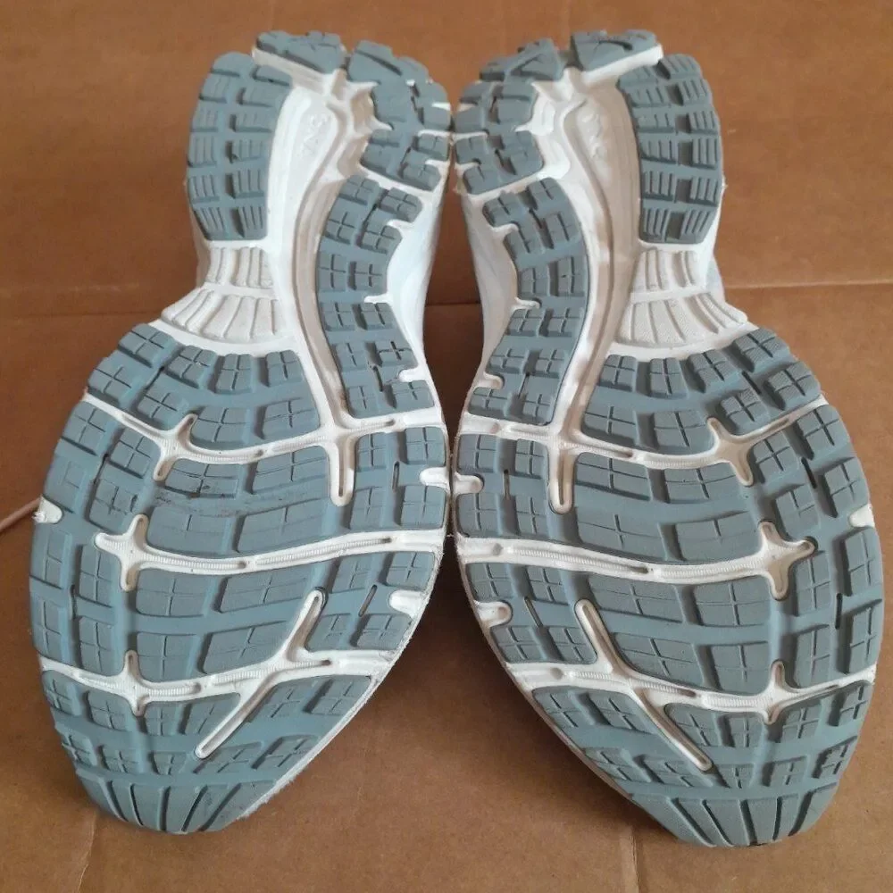 Brooks anthem women