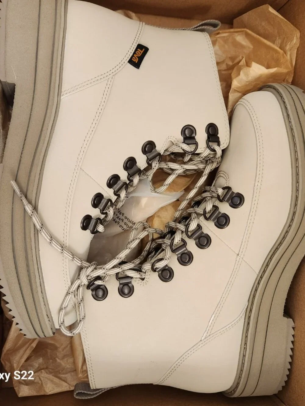 Teva platform sole