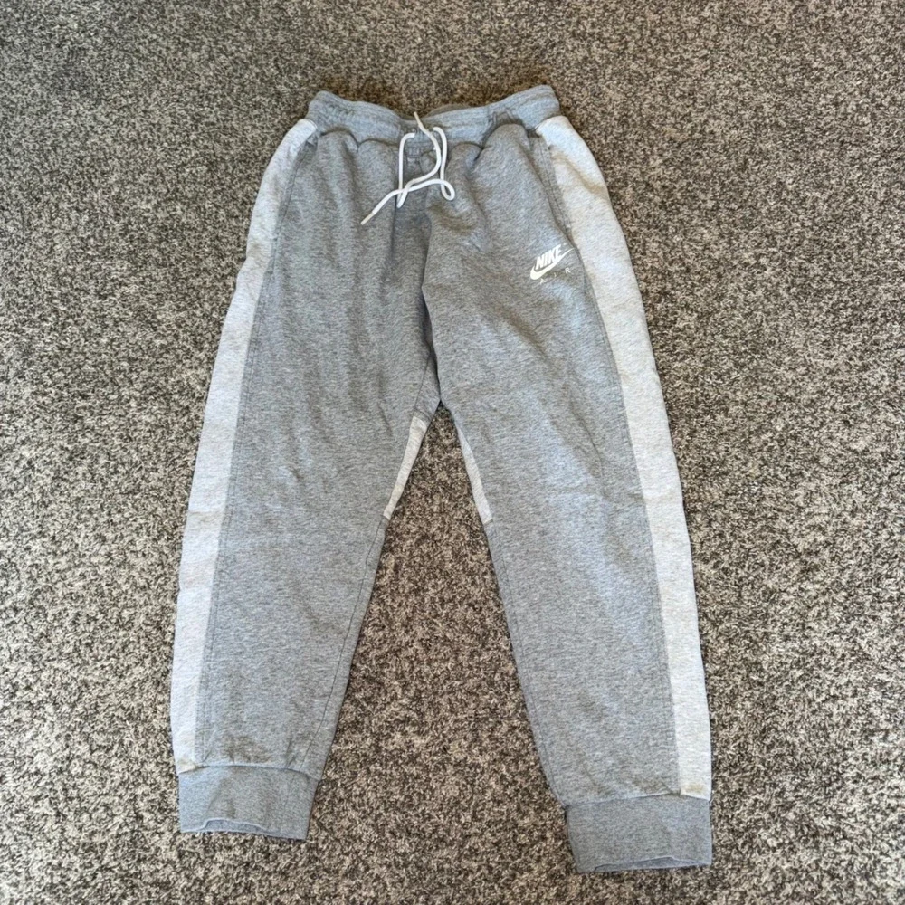 Nike Air Mens Grey Colorblock Fleece Joggers Sweatpants Medium Zipper Pocket