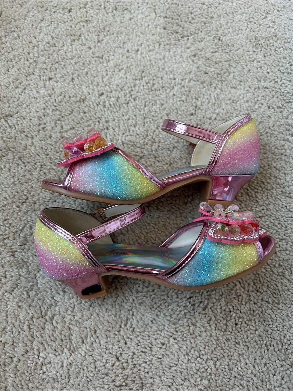 Chu Lian charming open