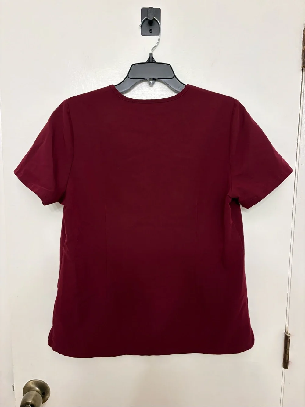Figs scrub top