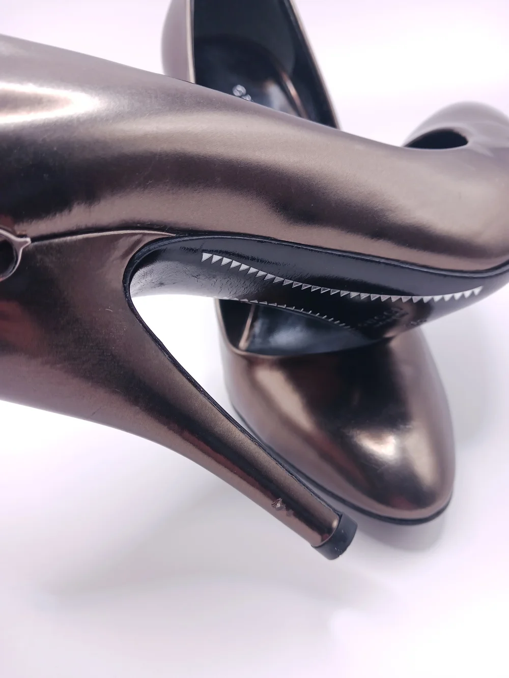Gucci - Leather High-Heel Pumps in Metallic Bronze
