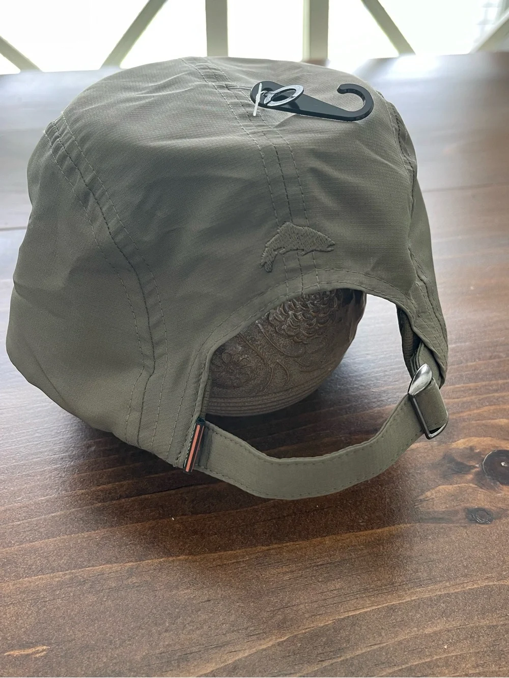 Simms bnwt smoke