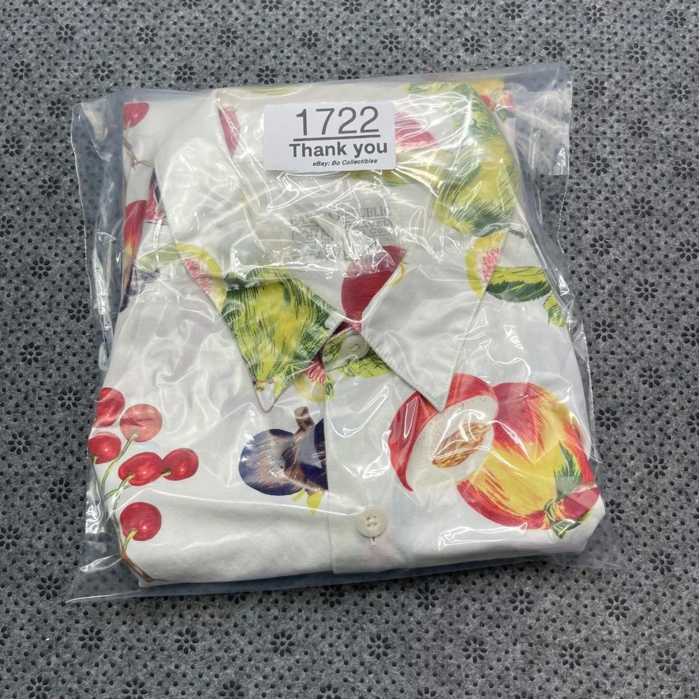 Banana Republic small minor