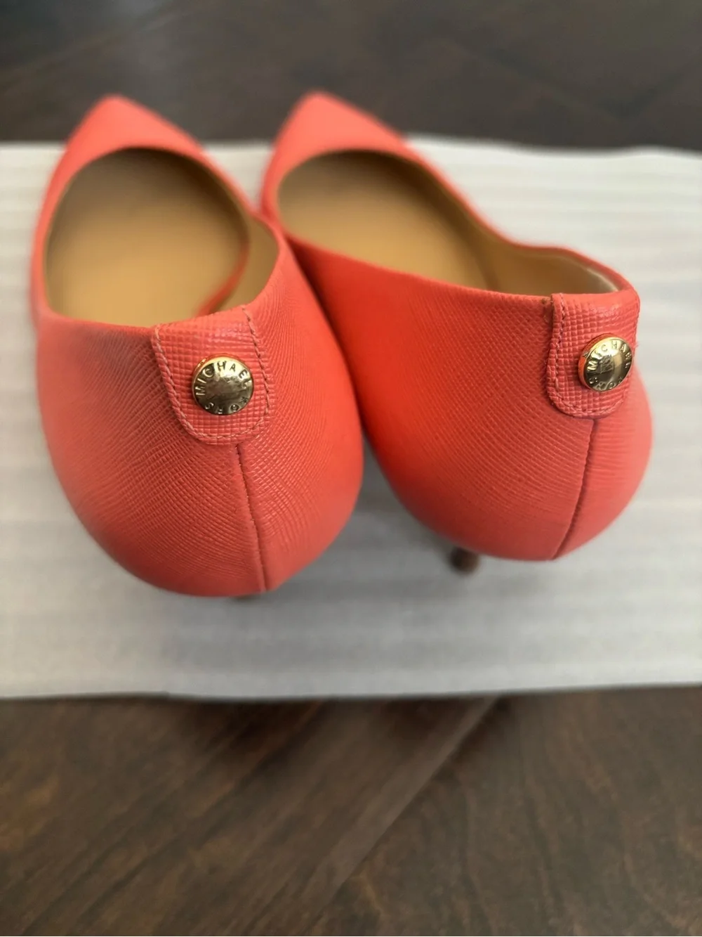 Michael Kors elegant pointed