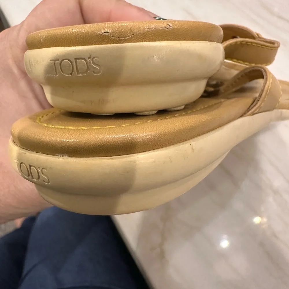 Tod’s yellow Leather thong sandal Driving Dots Flat Sandals size 38