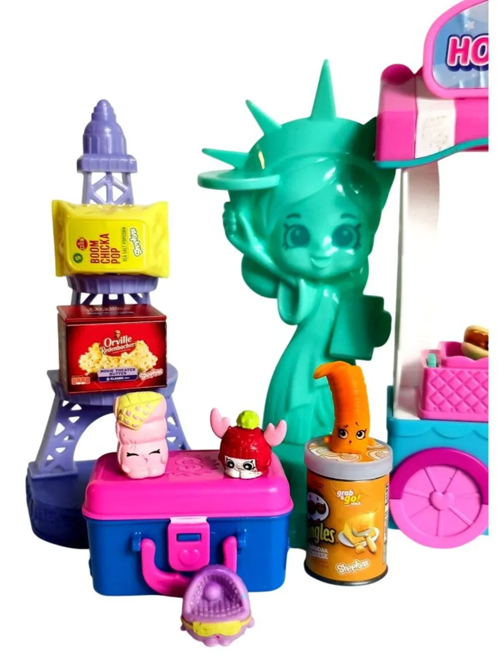 Shopkins bustling streets